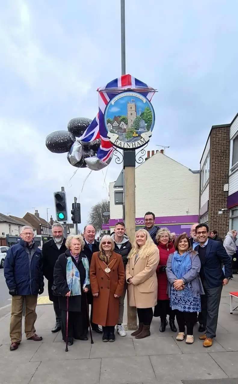 Rainham Town Sign Unveiled